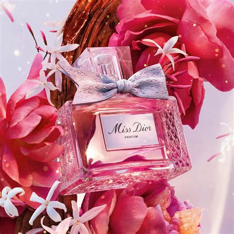 dior profumi donna miss novita|Miss Dior Parfum – Note floreali, fruttate e legnose intense.